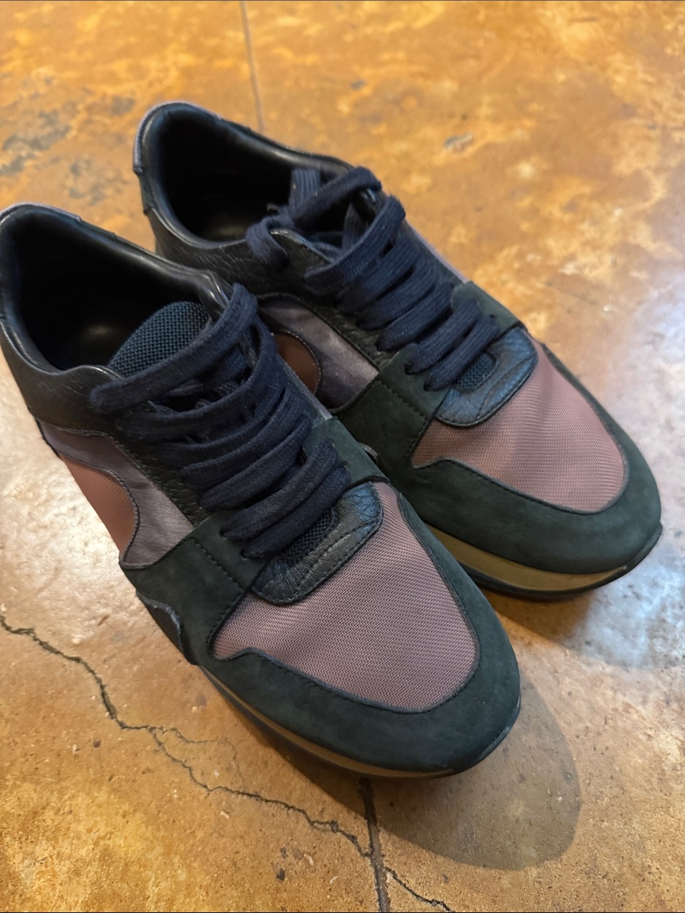 Burberry tennis shoes
